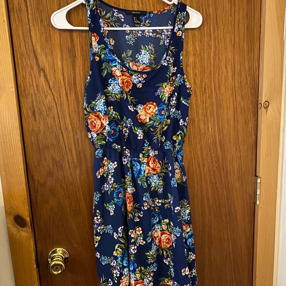 Short dress